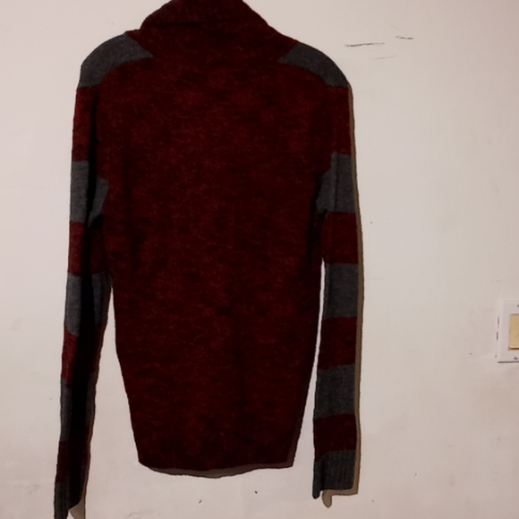 Swearher - Picture 6 of 7